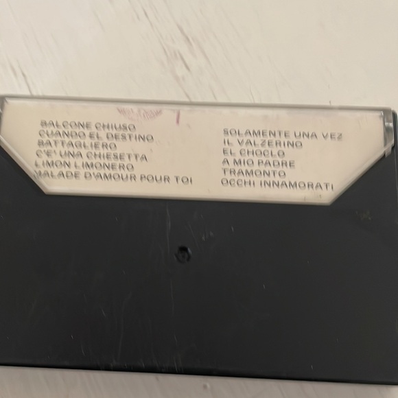 Nilla Pizzi cassette. Used 1980 made in Italy - Picture 3 of 6